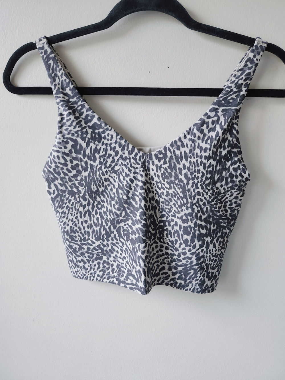 aerie Gray & White Animal Print V-Neck Sports Bra - Picture 2 of 10